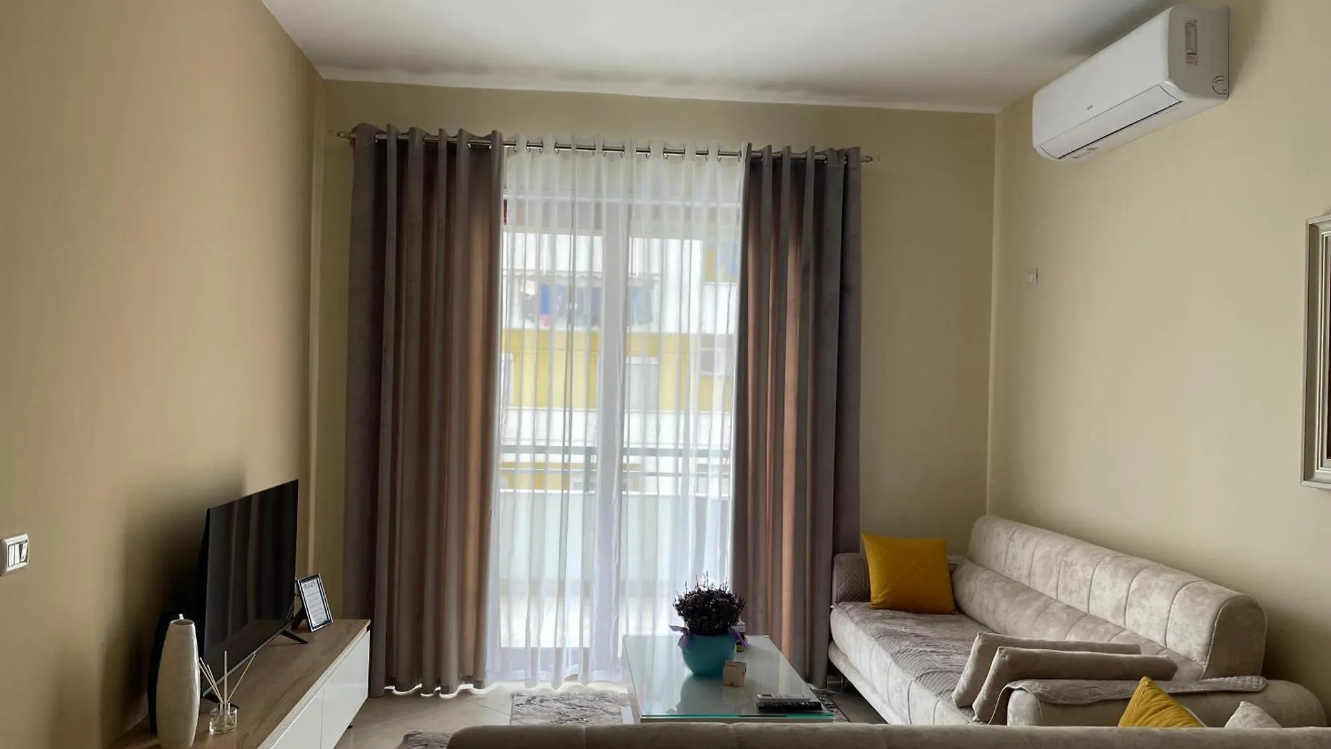 Ferienwohnung Albanian Bliss Tirana Apartment