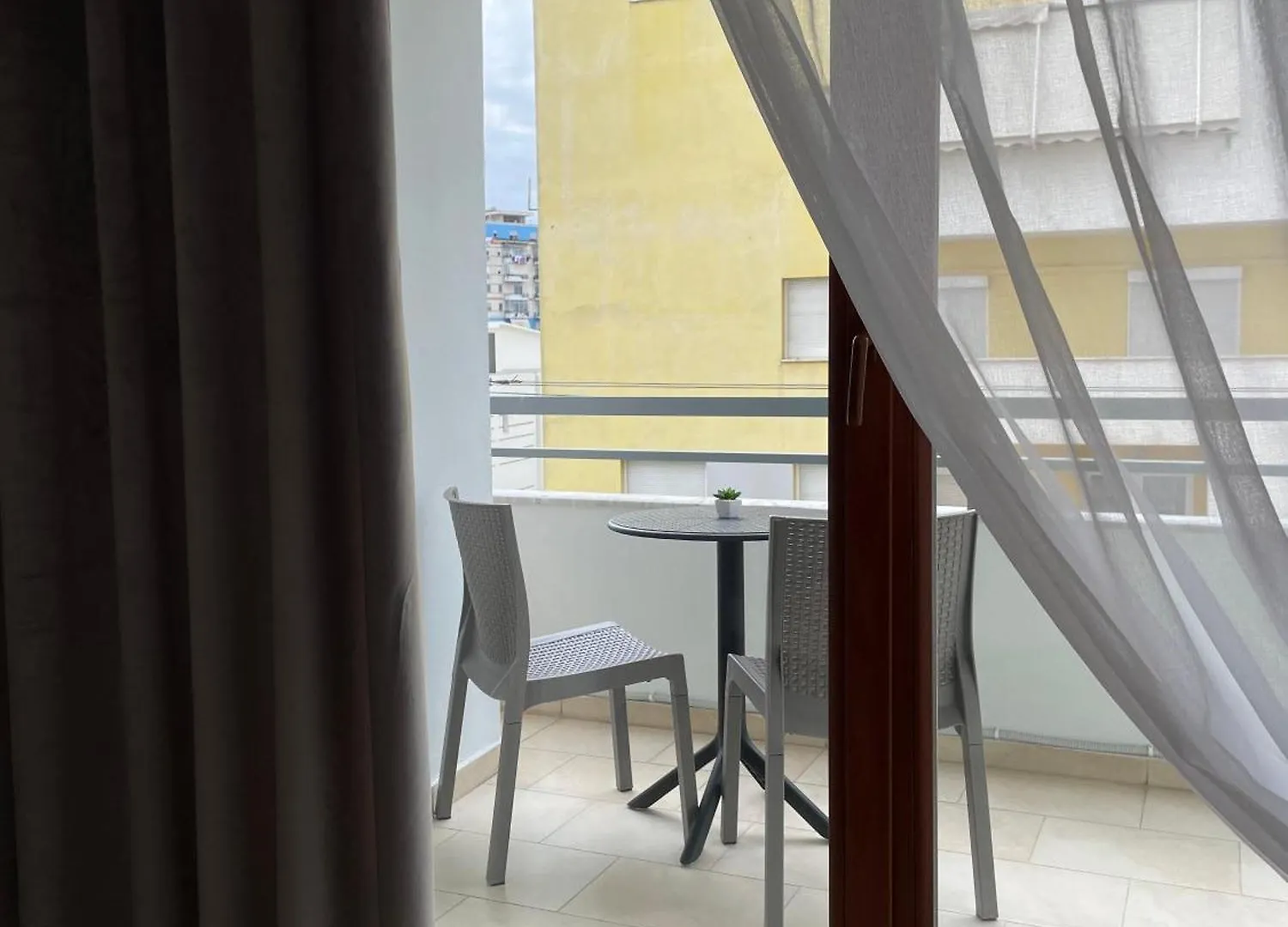 Apartment Ferienwohnung Albanian Bliss Tirana Albanien